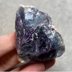 FLUORYT TĘCZOWY SUROWY