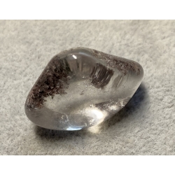 KWARC Z CHLORYTEM I INKLUZJAMI KWARC OGRODOWY