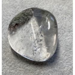 KWARC Z CHLORYTEM I INKLUZJAMI KWARC OGRODOWY